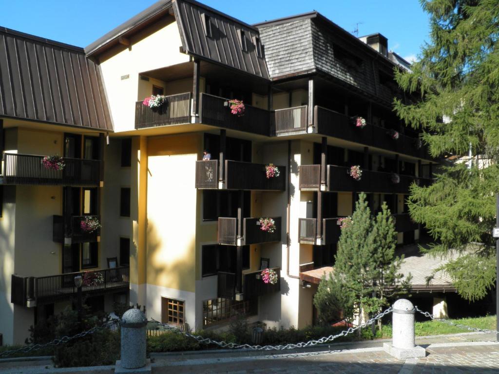 R.T.A. Hotel Des Alpes 2 Madonna Εξωτερικό φωτογραφία